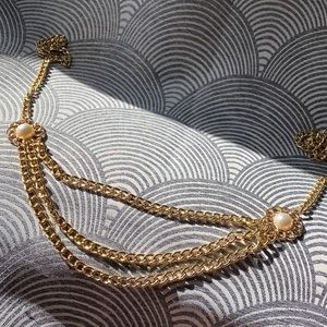 💸$7 bundled- 3 for$21 SALE💸 
Faux Gold/Pearl Accent Belt/Necklace